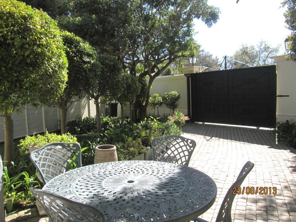 Navona Constantia Guest Cottage Cape Town Exterior photo